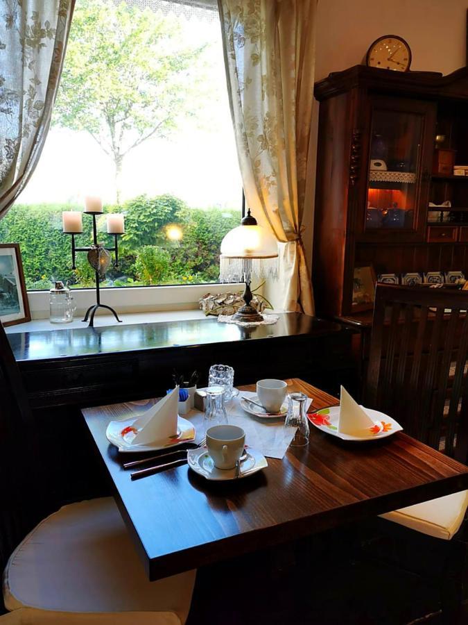 Hotel Garni Landhaus Uttum ครุมเฮิร์น ภายนอก รูปภาพ