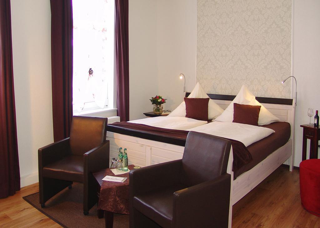 Hotel Garni Landhaus Uttum ครุมเฮิร์น ภายนอก รูปภาพ