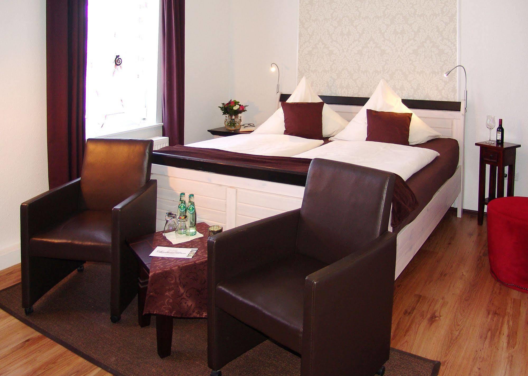Hotel Garni Landhaus Uttum ครุมเฮิร์น ภายนอก รูปภาพ