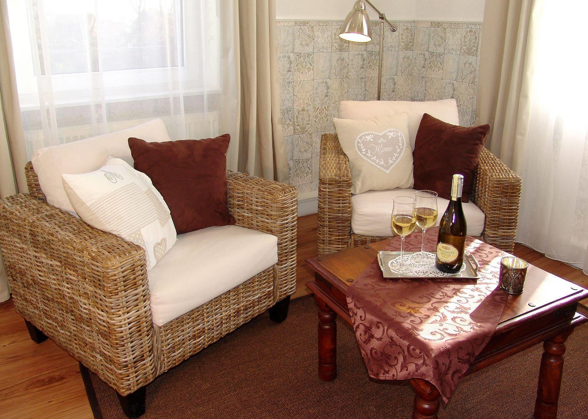 Hotel Garni Landhaus Uttum ครุมเฮิร์น ภายนอก รูปภาพ